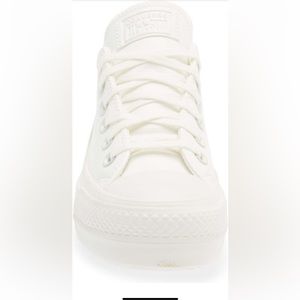 Converse Lift Low Top Sneaker - Size 7.5